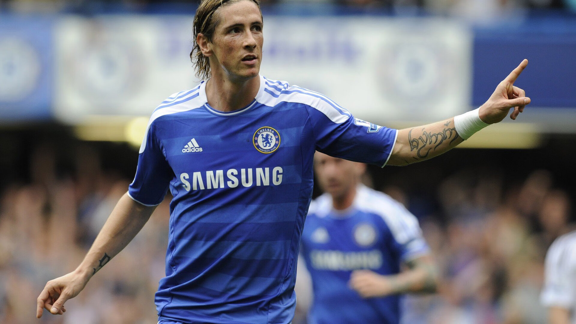 “费尔南多·比亚尔巴的进攻风暴，推动美洲狮队迈向更高目标”