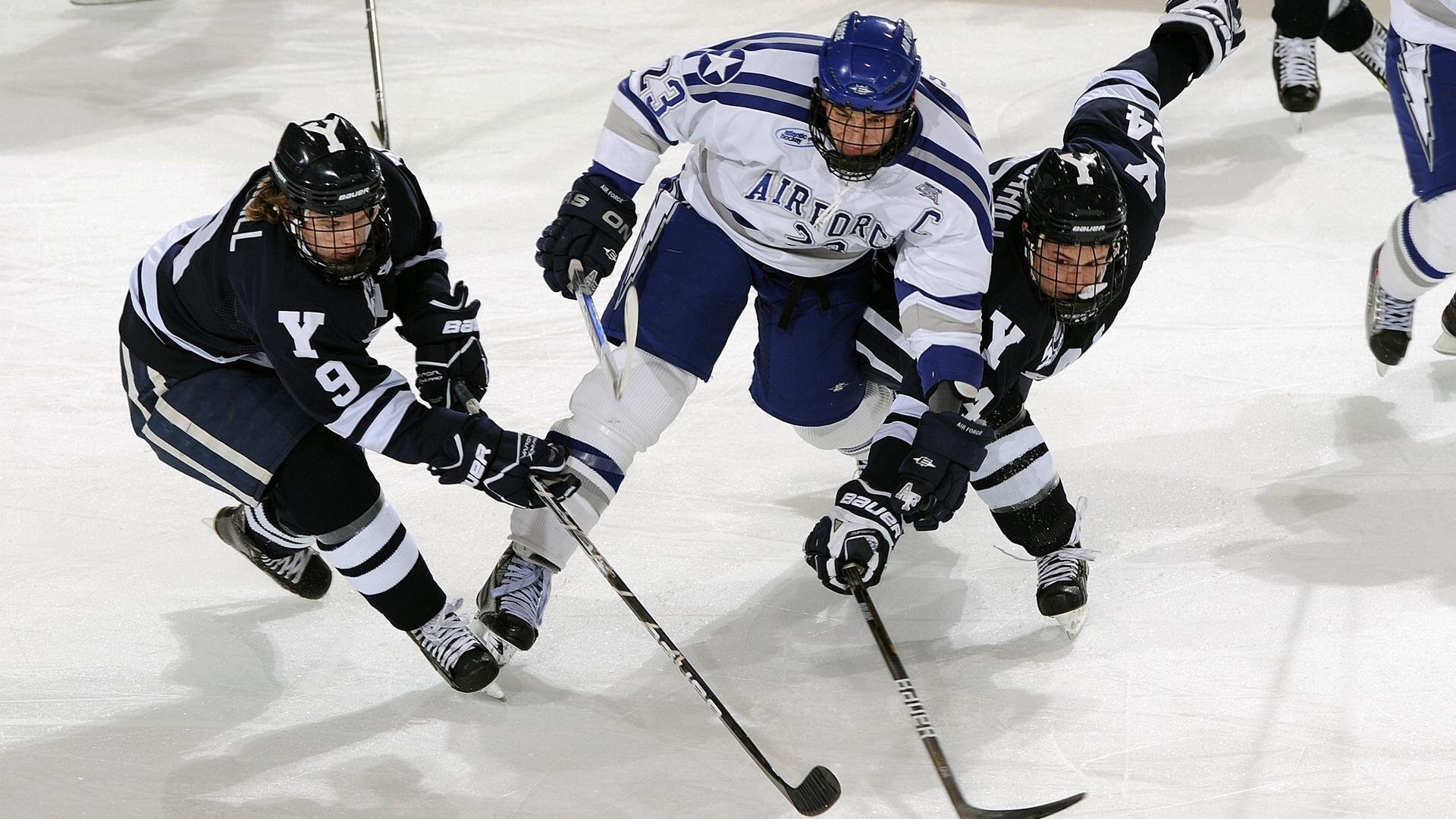 奇才关键失误葬送好局主帅表示遗憾,奇才是谁
